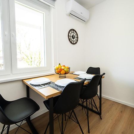 Bright 2Bdr Apartment With Balcony - Free Parking サラエヴォ エクステリア 写真
