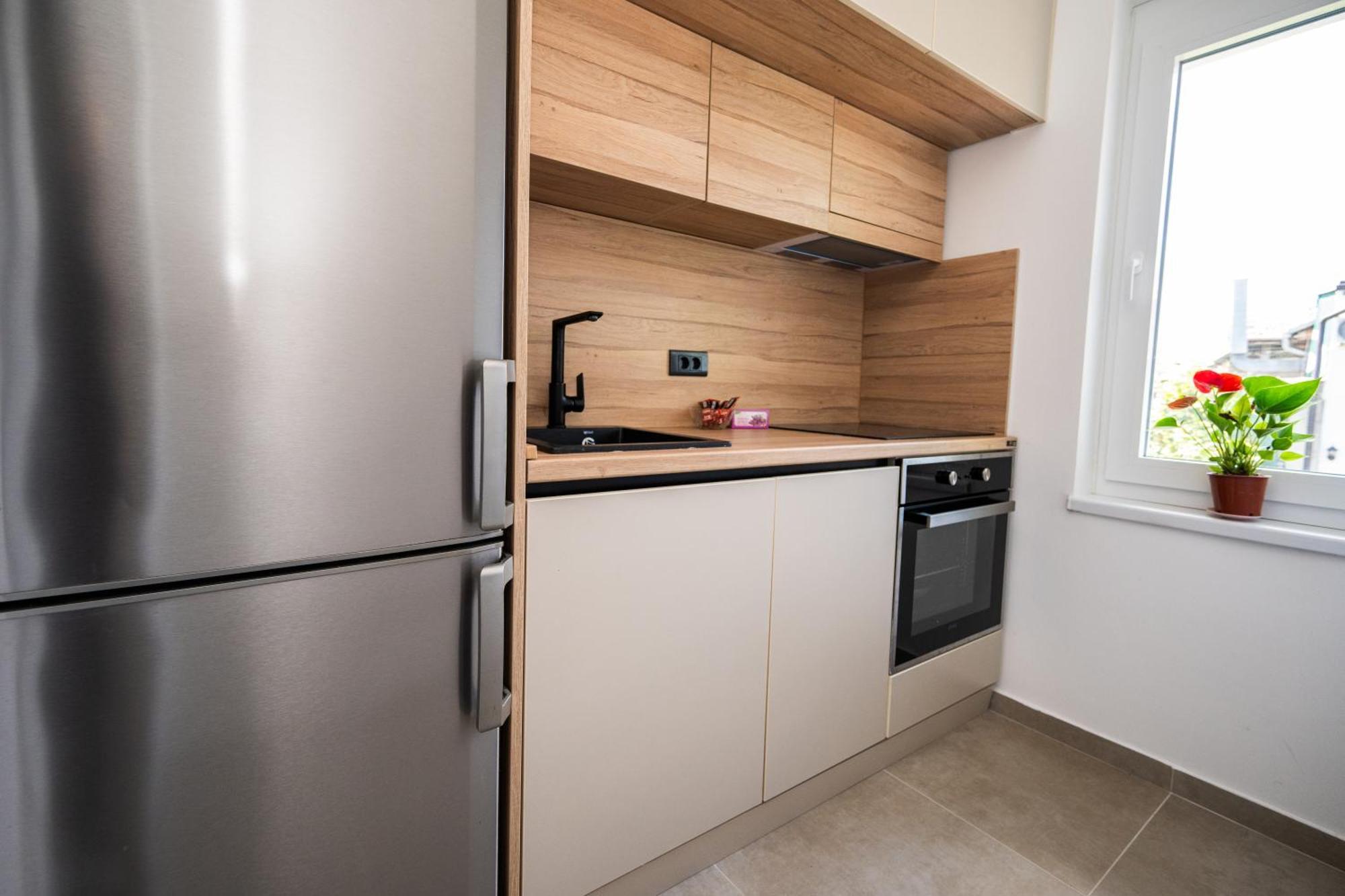Bright 2Bdr Apartment With Balcony - Free Parking サラエヴォ エクステリア 写真