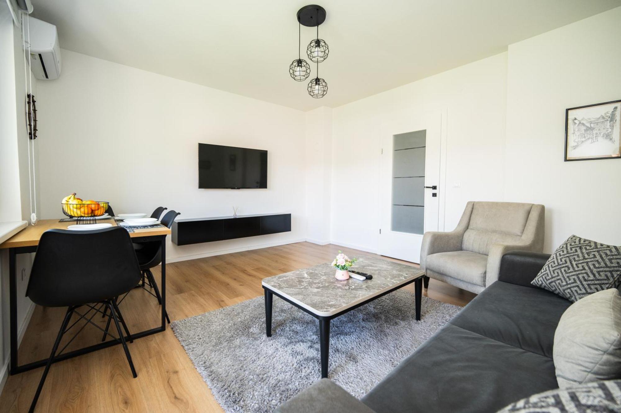 Bright 2Bdr Apartment With Balcony - Free Parking サラエヴォ エクステリア 写真