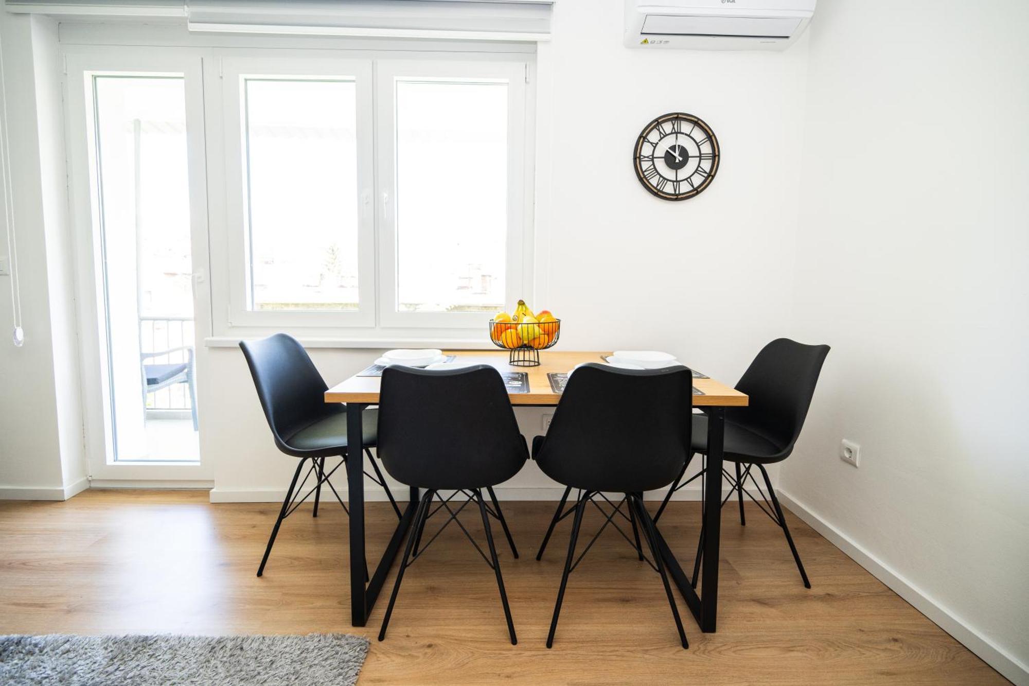 Bright 2Bdr Apartment With Balcony - Free Parking サラエヴォ エクステリア 写真