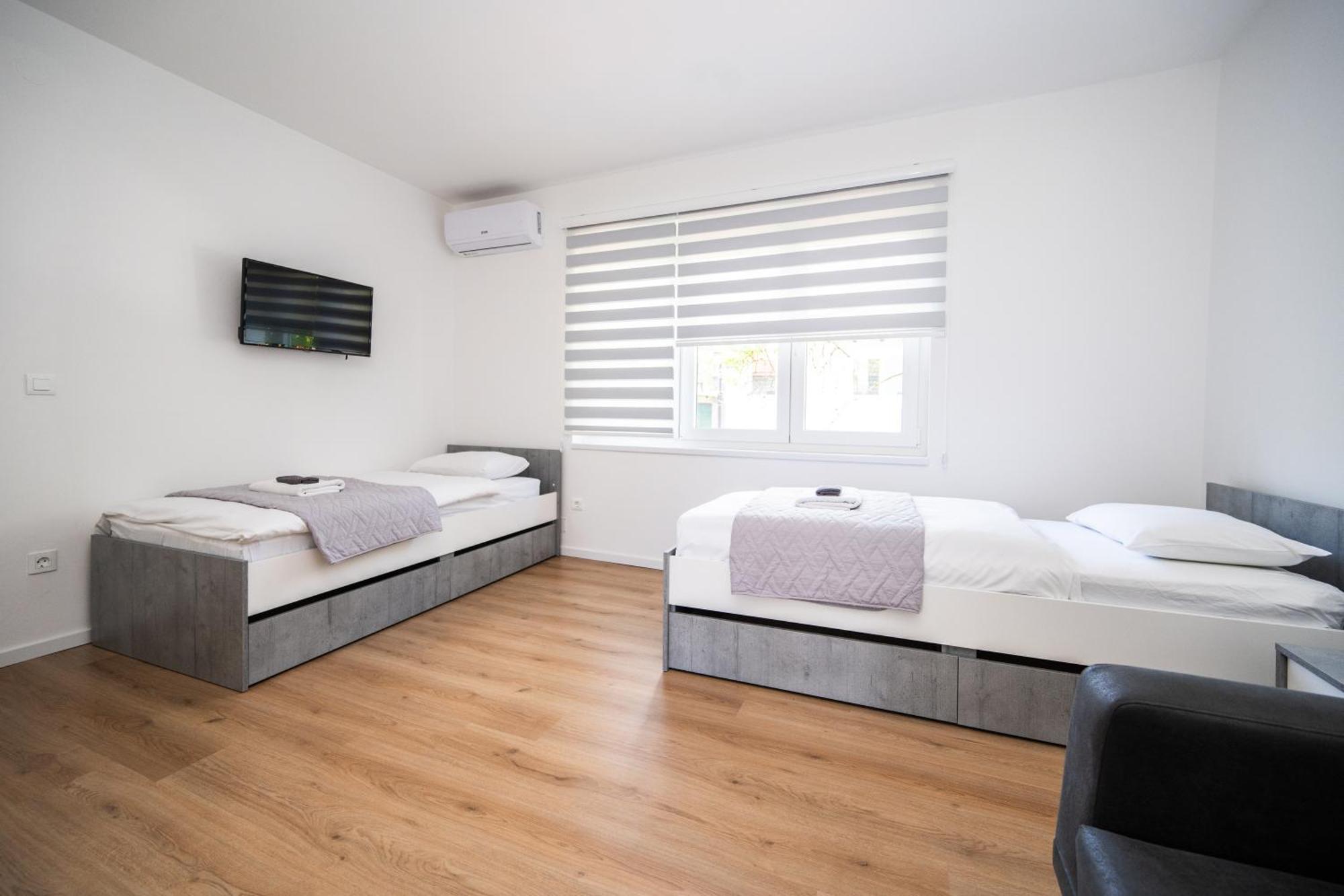 Bright 2Bdr Apartment With Balcony - Free Parking サラエヴォ エクステリア 写真