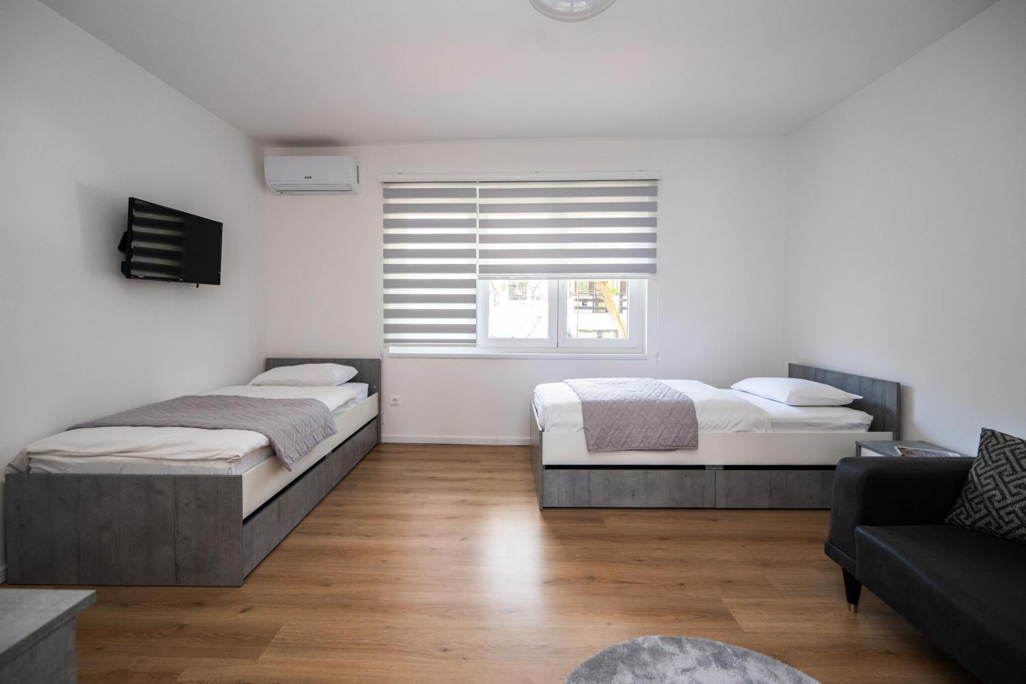 Bright 2Bdr Apartment With Balcony - Free Parking サラエヴォ エクステリア 写真
