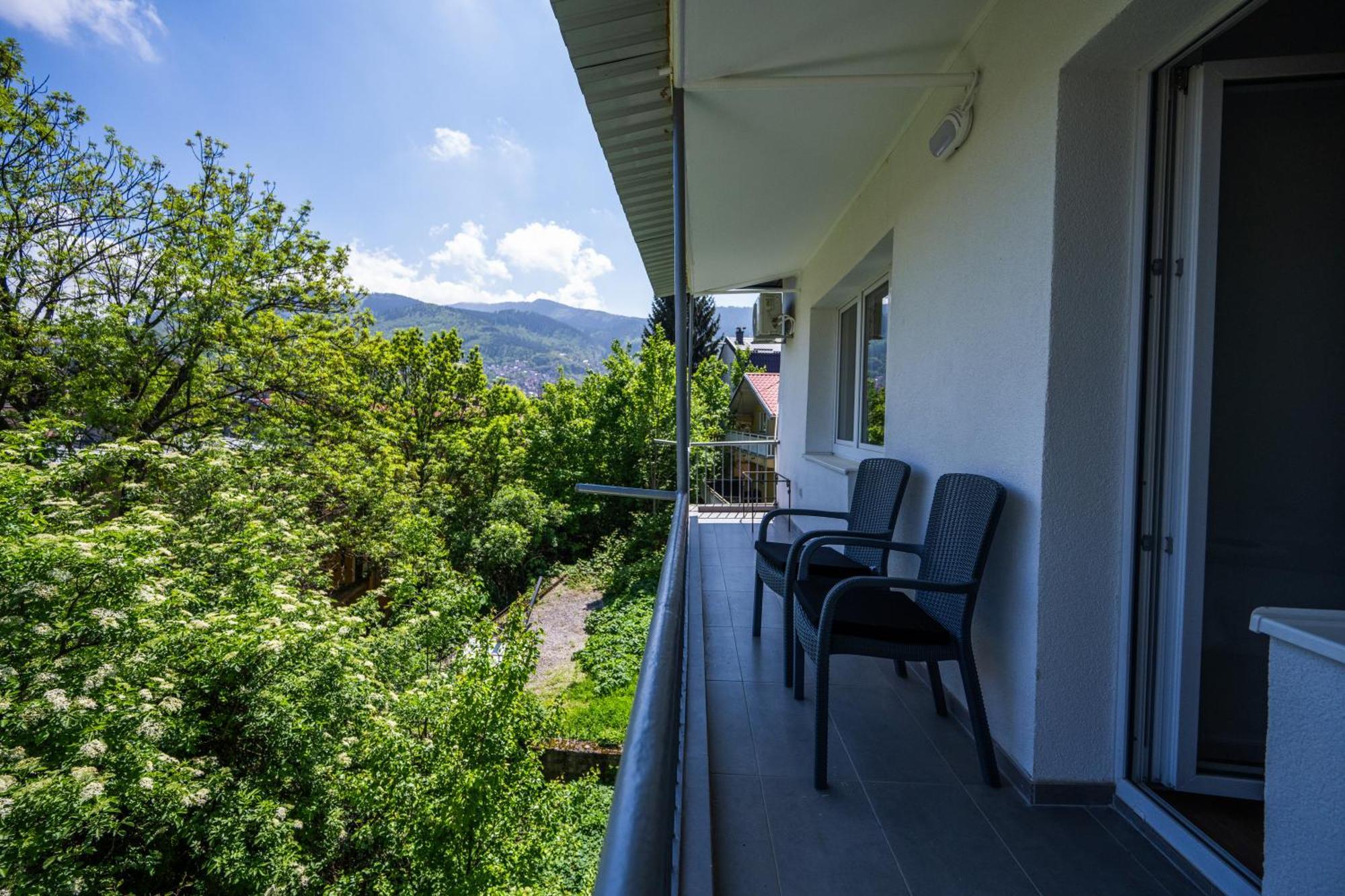 Bright 2Bdr Apartment With Balcony - Free Parking サラエヴォ エクステリア 写真