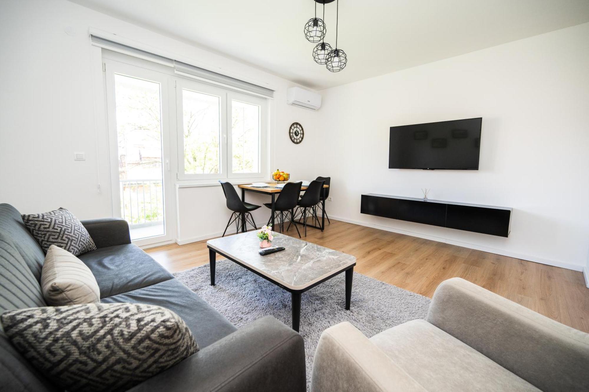 Bright 2Bdr Apartment With Balcony - Free Parking サラエヴォ エクステリア 写真